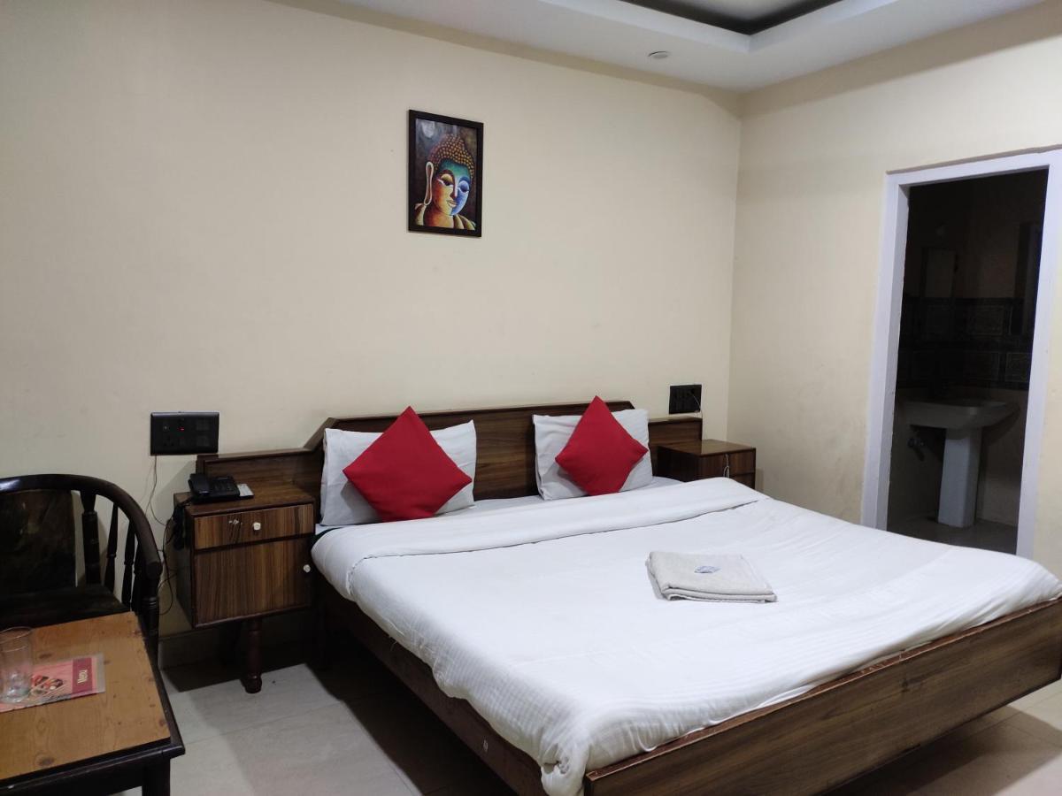 Hotel Royal Chamba  Extérieur photo